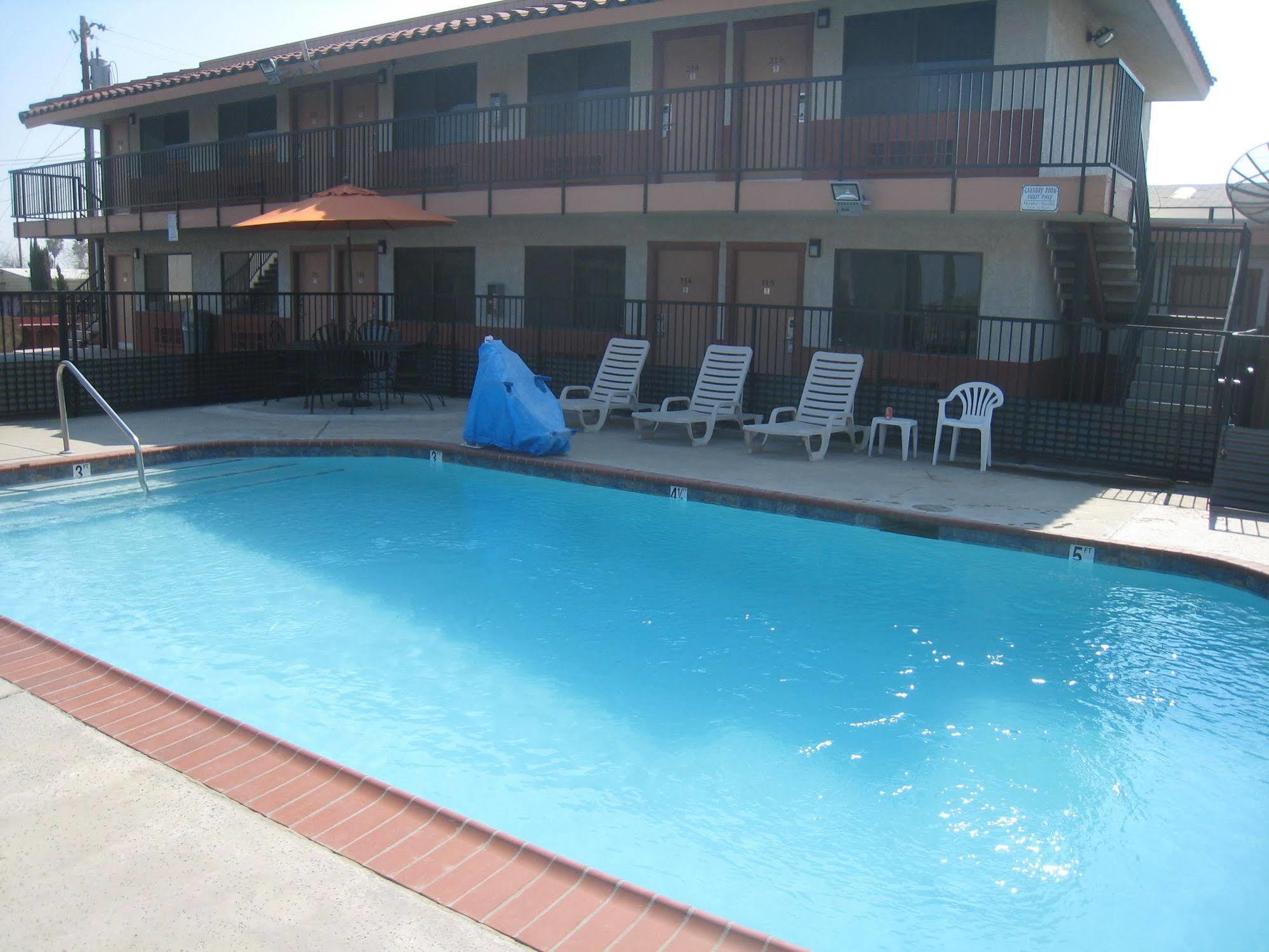 Motel 8 Maricopa Экстерьер фото