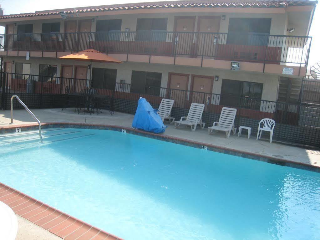 Motel 8 Maricopa Экстерьер фото